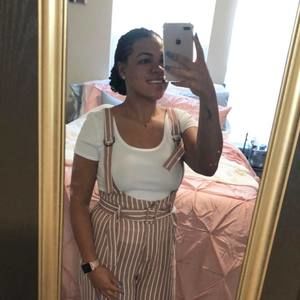 Meet your Posher, Leah